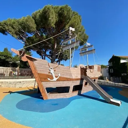 Tatil Evi Residences Des Peyrons Vue Et Les Iles D'or
