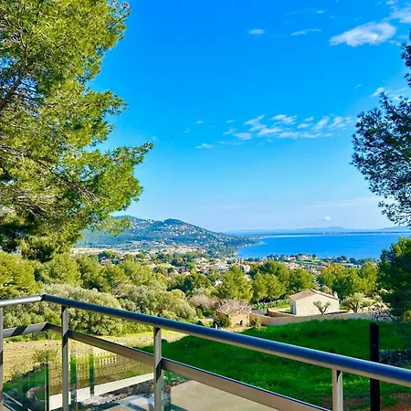 Residences Des Peyrons Vue Et Les Iles D'or Carqueiranne
