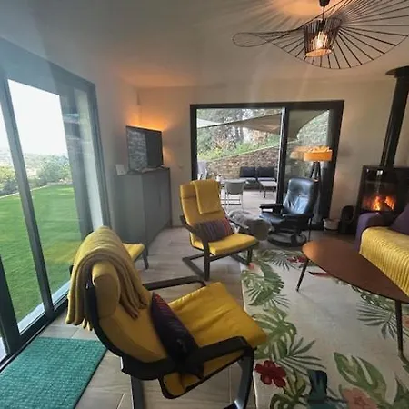 Residences Des Peyrons Vue Et Les Iles D'or Tatil Evi